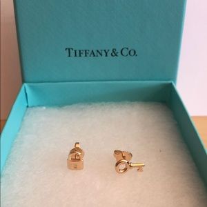 18k rose gold mini key/lock earring set